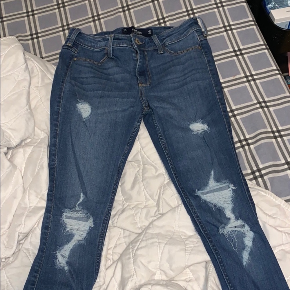 Hollister Ripped jeans .
